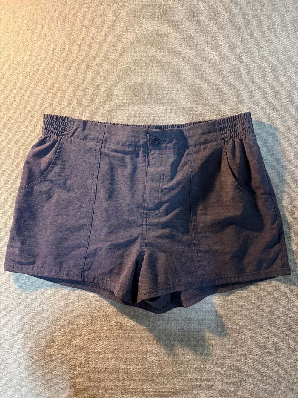 Faherty Brand Women's Pull-On Elastic Waist Seamed Shorts in Blue